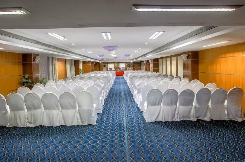 هتل Citadel Sarovar Portico Bengaluru