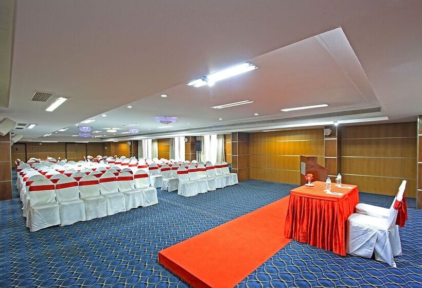 هتل Citadel Sarovar Portico Bengaluru