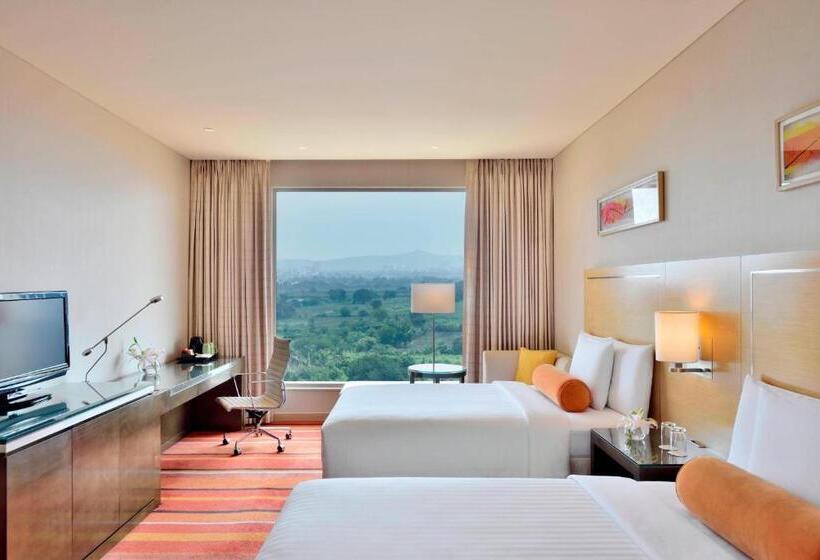 בית מלון כפרי Courtyard By Marriott Pune Hinjewadi