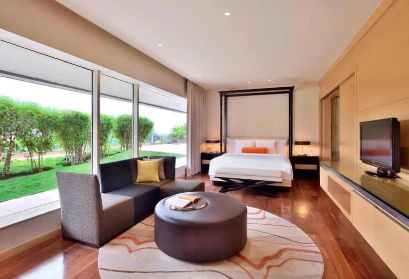 בית מלון כפרי Courtyard By Marriott Pune Hinjewadi