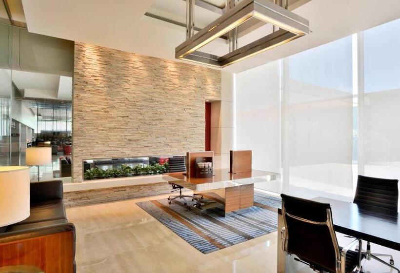 בית מלון כפרי Courtyard By Marriott Pune Hinjewadi