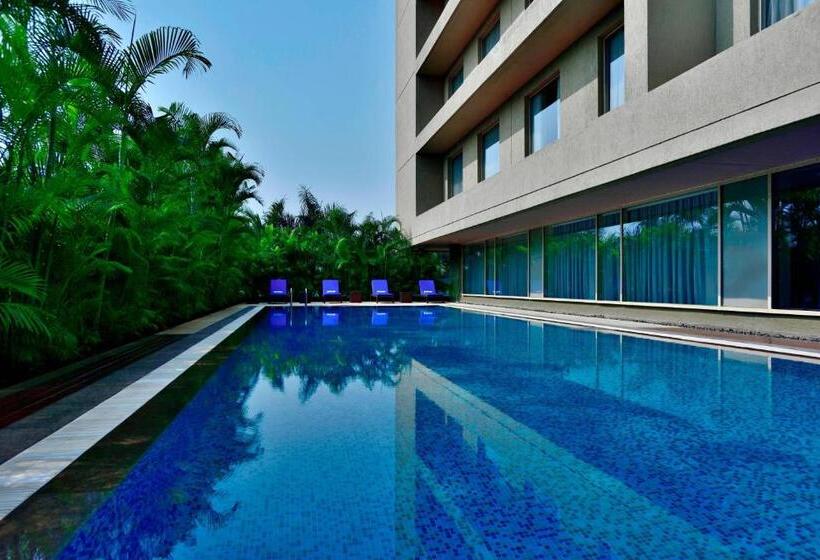 בית מלון כפרי Courtyard By Marriott Pune Hinjewadi