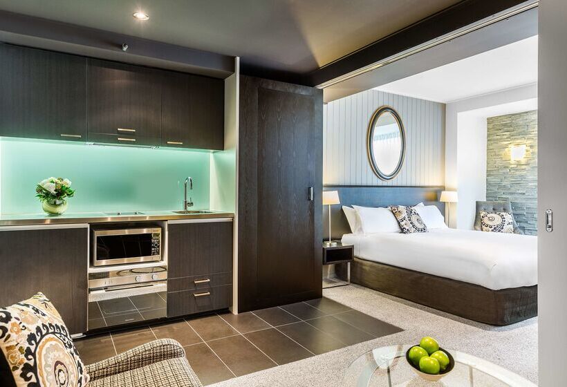 فندق Doubletree By Hilton Queenstown