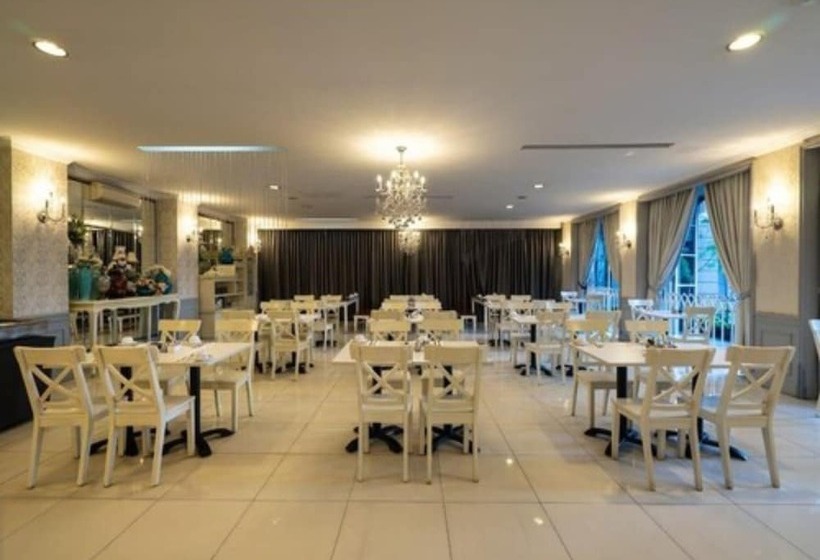 בית מלון כפרי Gh Universal