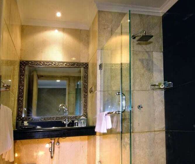 בית מלון כפרי Gh Universal