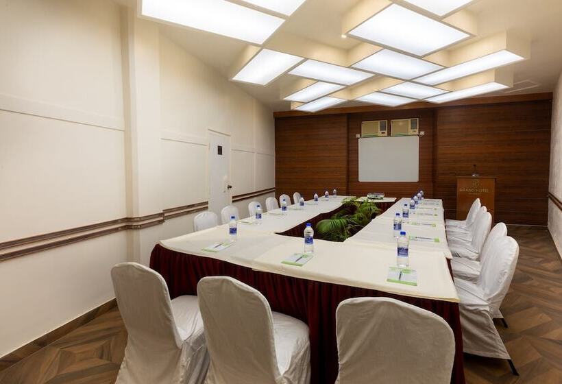 Grand Hotel Mumbai Ballard Estate, Fort