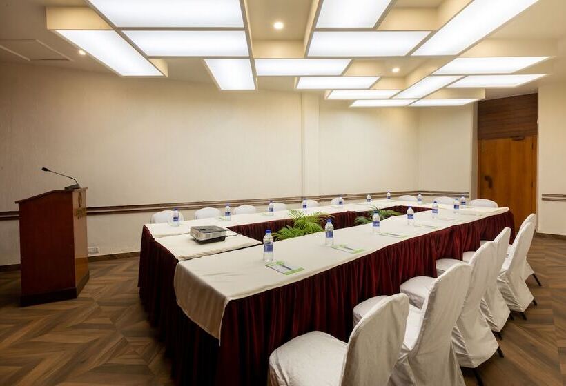 Grand Hotel Mumbai Ballard Estate, Fort