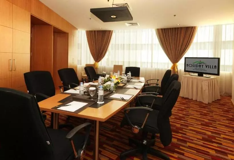 Holiday Villa Hotel & Residence City Centre Doha