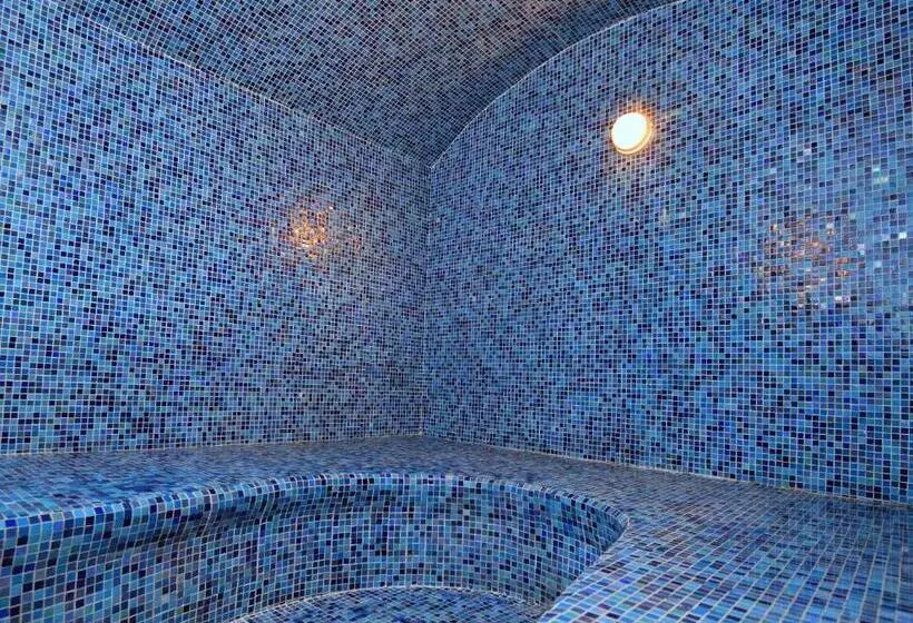 Holiday Villa Hotel & Residence City Centre Doha