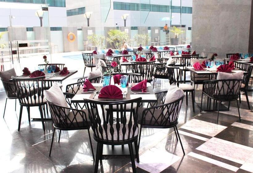 Holiday Villa Hotel & Residence City Centre Doha