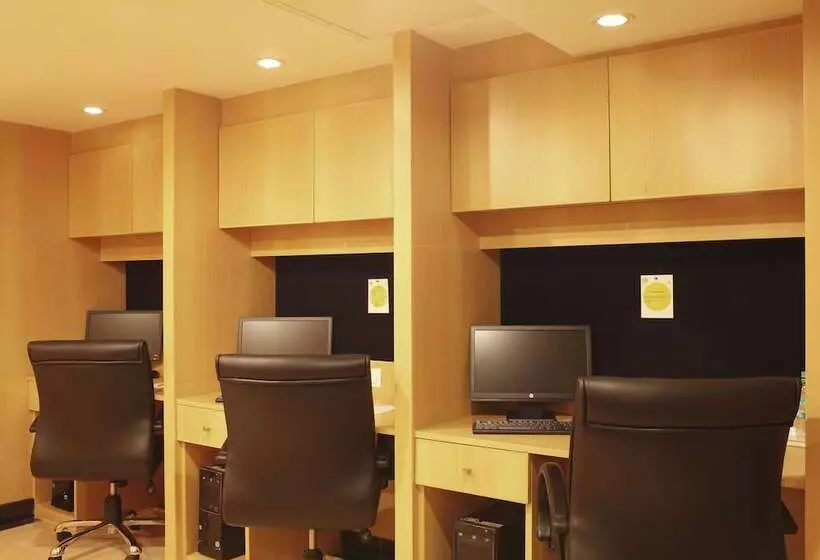 Lemon Tree Hotel Whitefield, Bengaluru