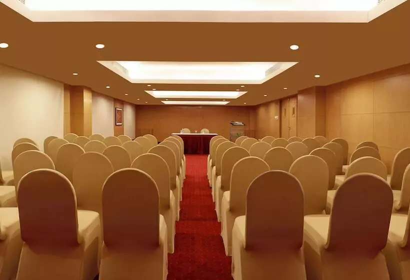 Lemon Tree Hotel Whitefield, Bengaluru