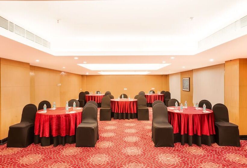 Lemon Tree Hotel Whitefield, Bengaluru