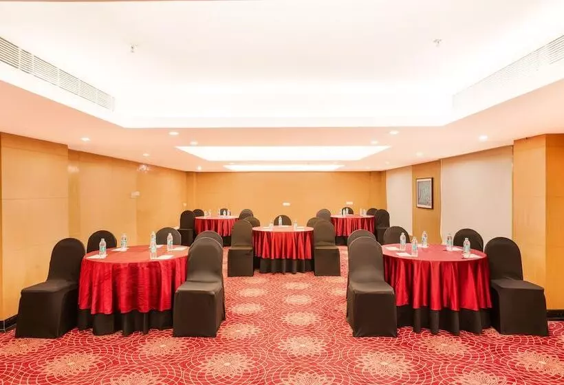 Lemon Tree Hotel Whitefield, Bengaluru