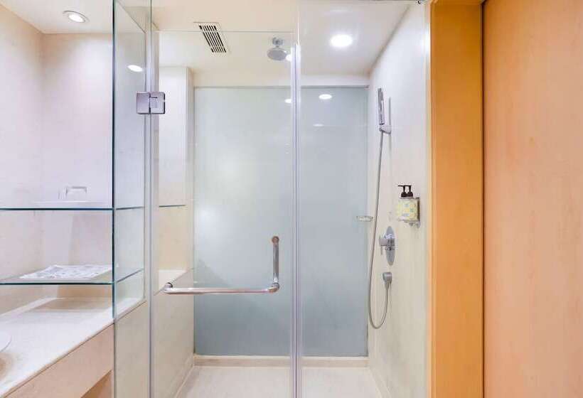 Lemon Tree Hotel Whitefield, Bengaluru