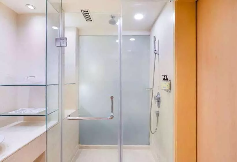 Lemon Tree Hotel Whitefield, Bengaluru