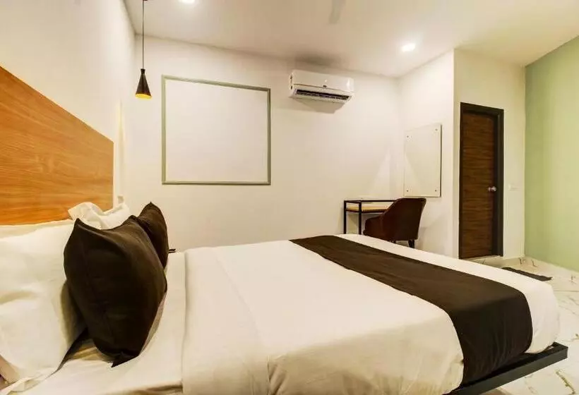 Collection O Rcc Hotel Banjara Hills