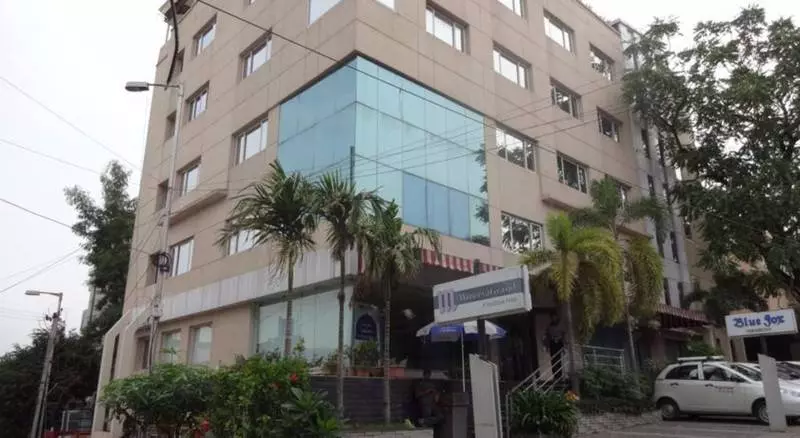 Collection O Rcc Hotel Banjara Hills