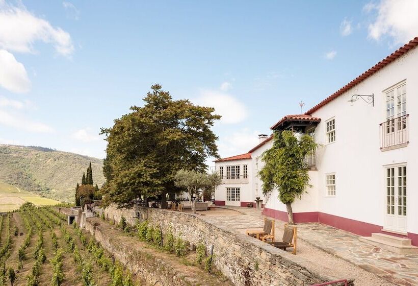 فندق ريفى Quinta Nova Winery House   Relais & Châteaux
