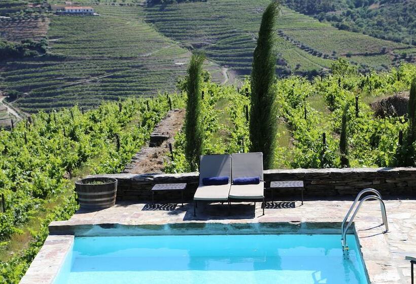 فندق ريفى Quinta Nova Winery House   Relais & Châteaux
