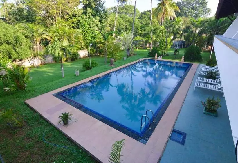 Отель Siyanco Holiday Resort