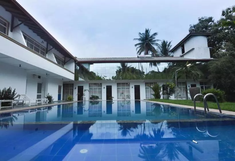 Отель Siyanco Holiday Resort