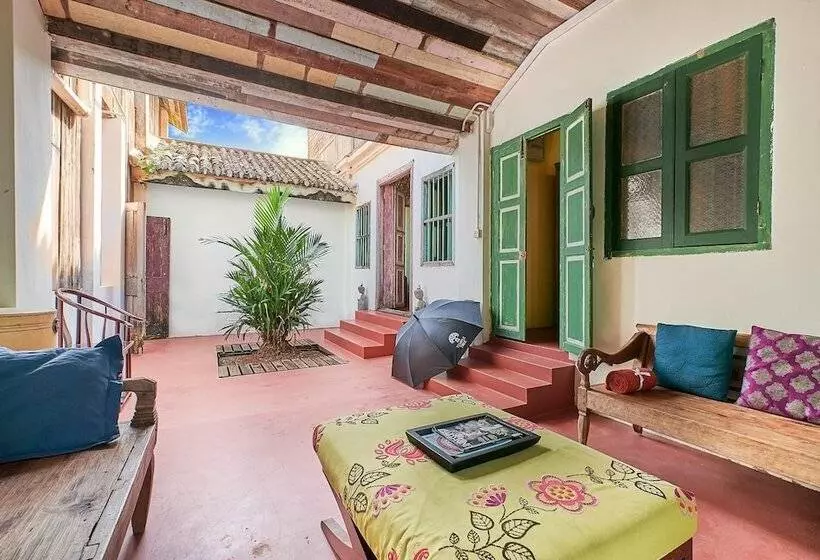 בית מלון כפרי Temple Tree Resort