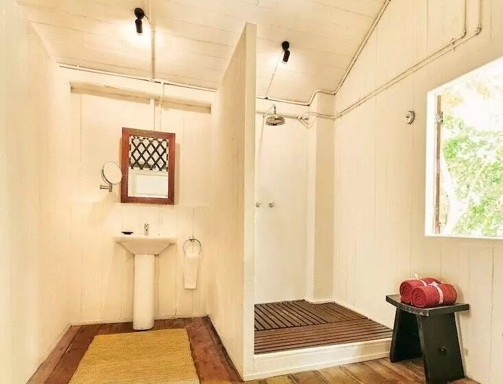 בית מלון כפרי Temple Tree Resort