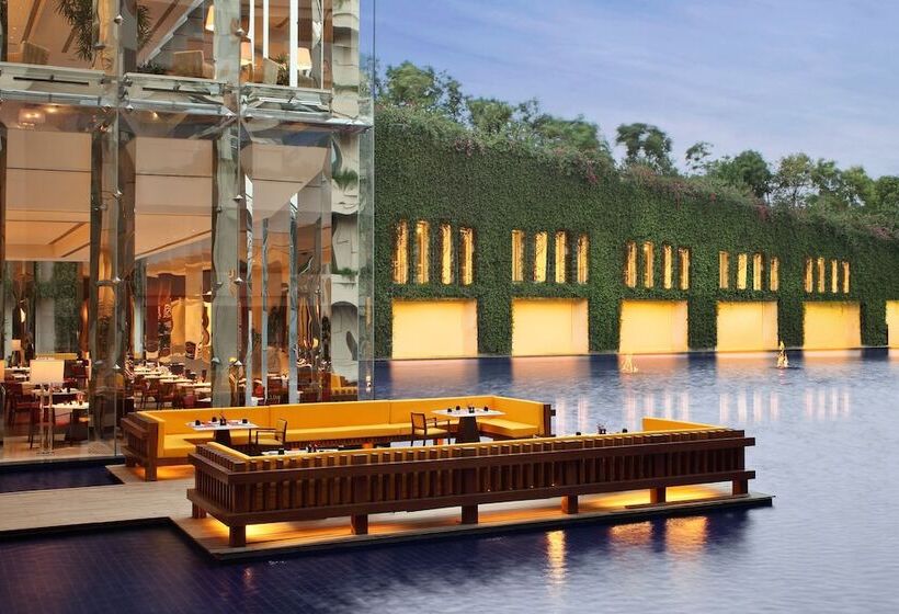 ホテル The Oberoi  Gurgaon