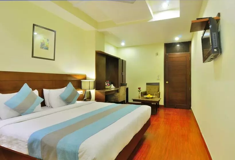 Hotel The Raj At New Delhi Railway Station