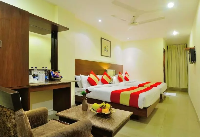 Hotel The Raj At New Delhi Railway Station