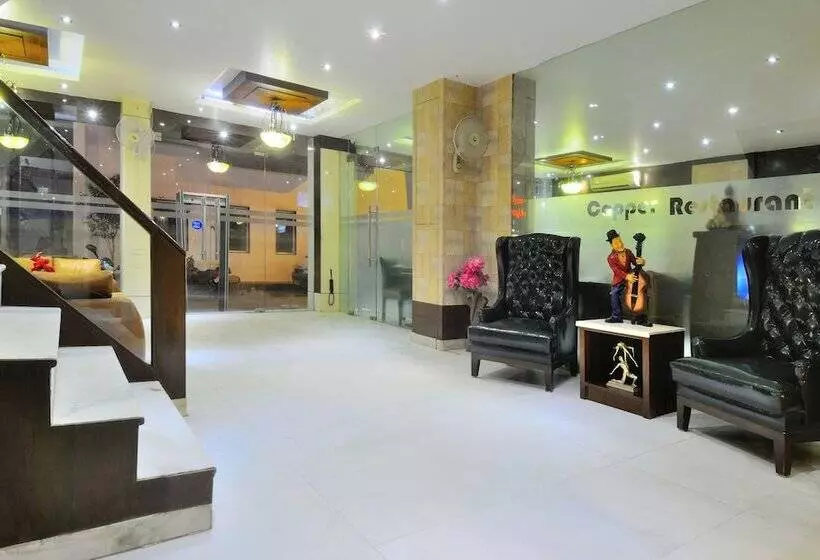 Hotel The Raj At New Delhi Railway Station