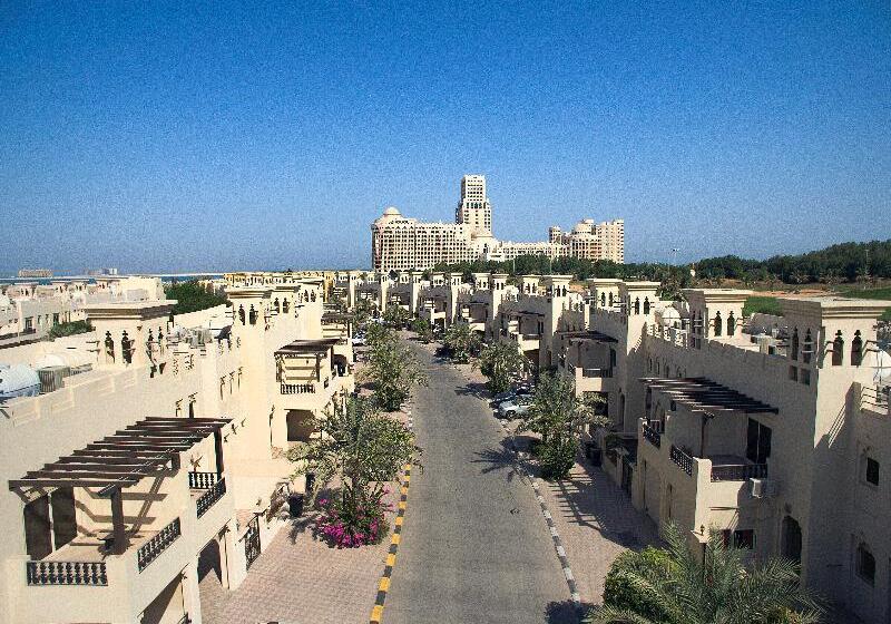 منتجع Al Hamra Village
