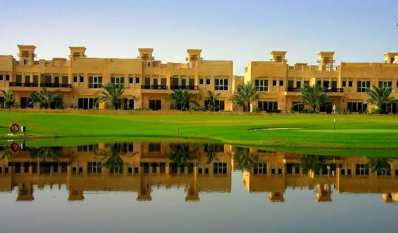 리조트 Al Hamra Village