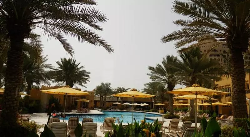 리조트 Al Hamra Village