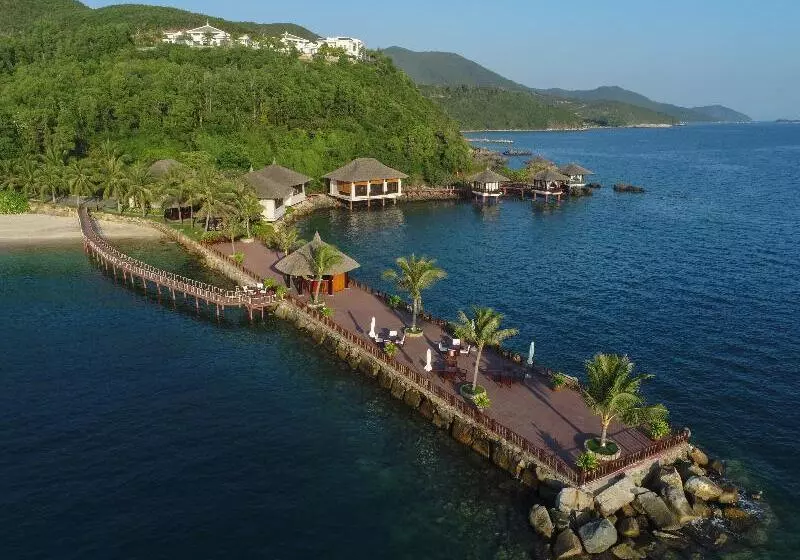 リゾートホテル Vinpearl Luxury Nha Trang