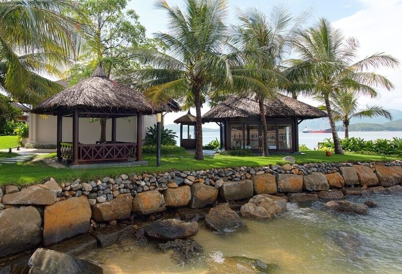 リゾートホテル Vinpearl Luxury Nha Trang