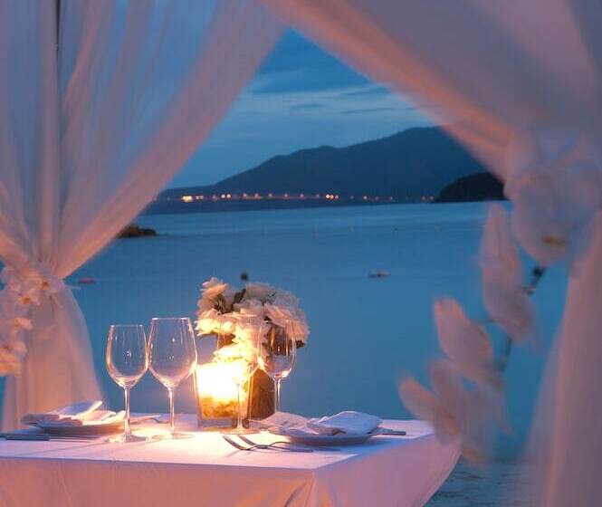 リゾートホテル Vinpearl Luxury Nha Trang