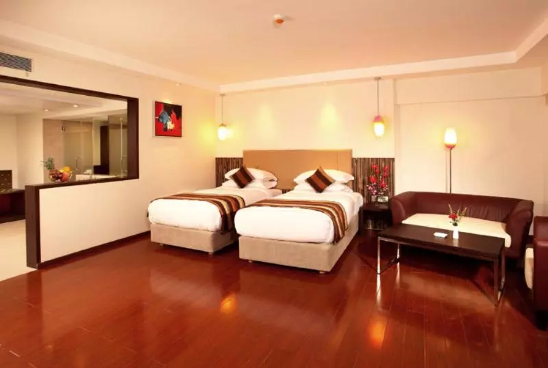 Отель Mapple Adhwryou Pune