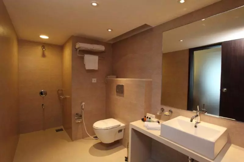 Отель Mapple Adhwryou Pune