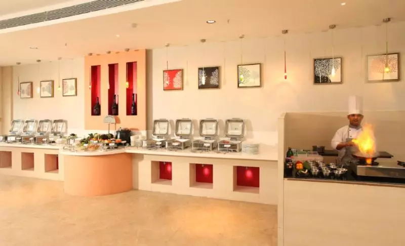 Отель Mapple Adhwryou Pune