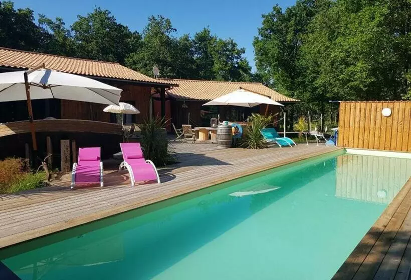 Aamiaismajoitus (B&B) Au Bois Flotté