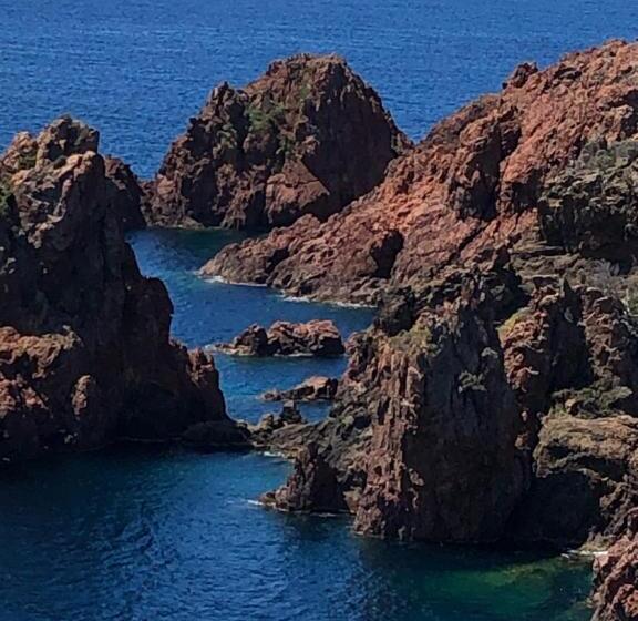 مبيت وإفطار Mas Lou Piastoun