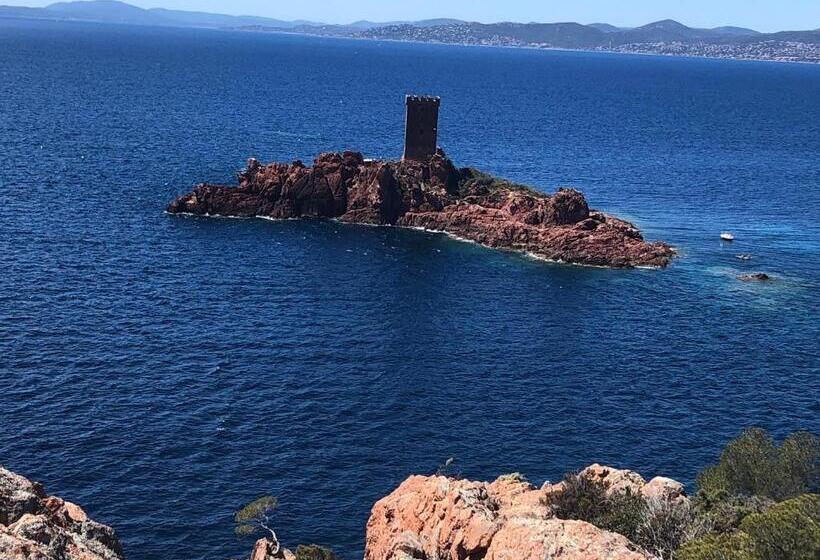 مبيت وإفطار Mas Lou Piastoun