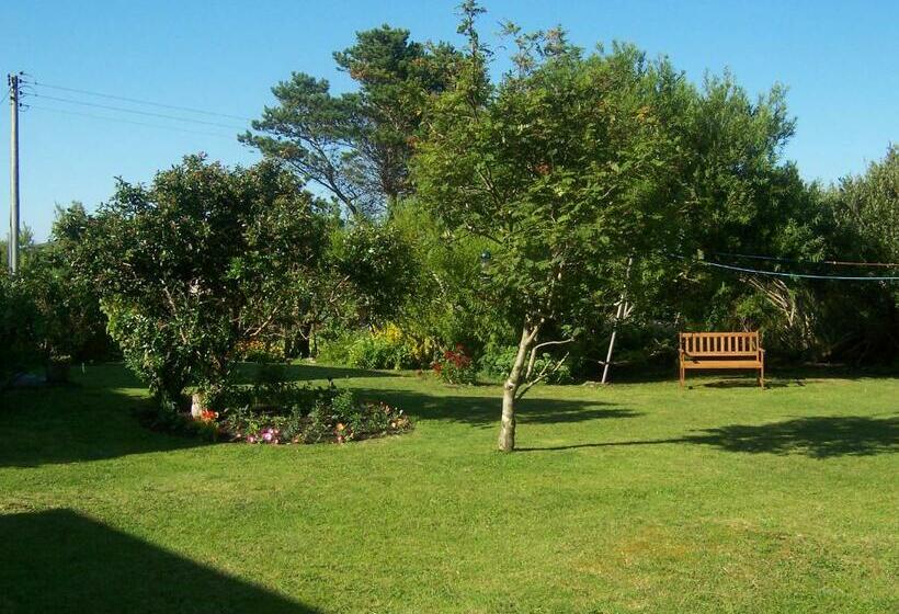 צימר Riverside Cottage