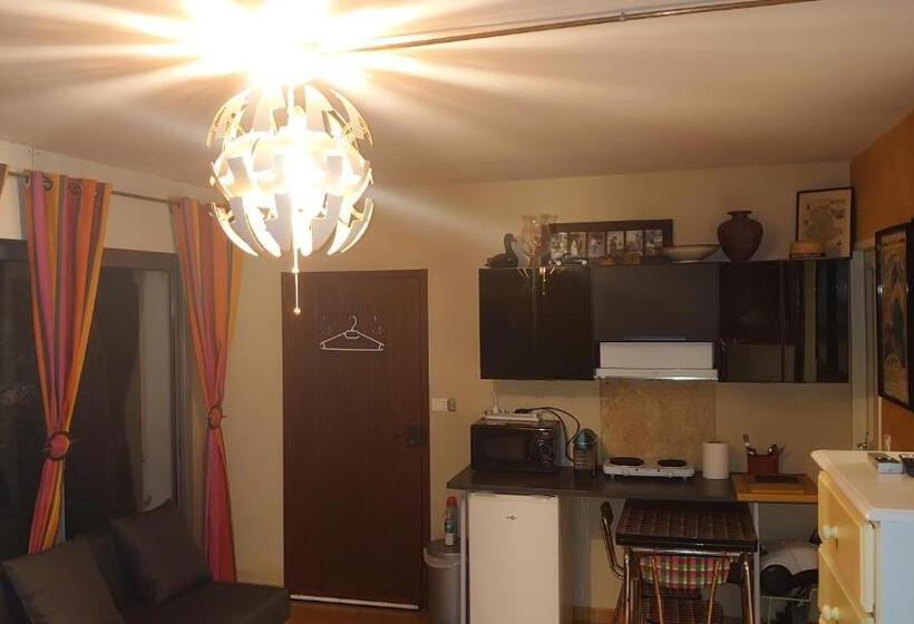 Bed and Breakfast Studio Au Coeur De La Petite Camargue