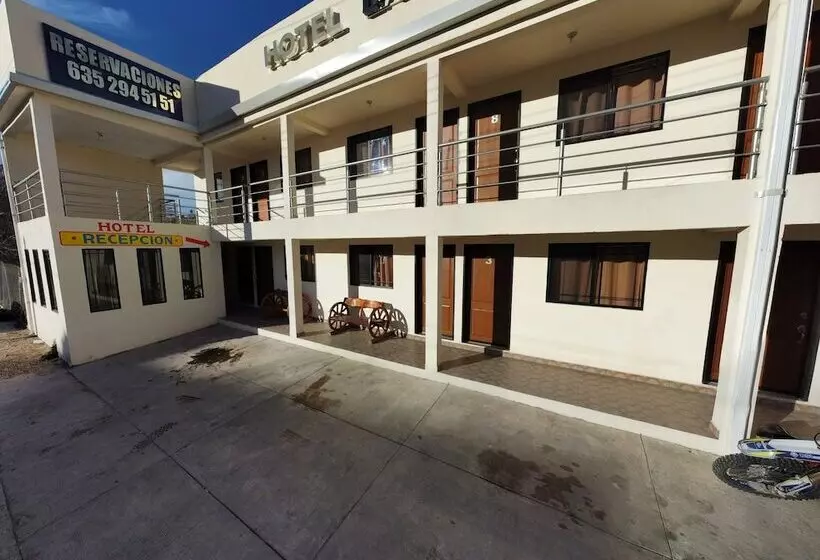 Aamiaismajoitus (B&B) Villas La Quinta