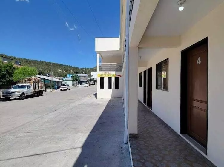 Aamiaismajoitus (B&B) Villas La Quinta