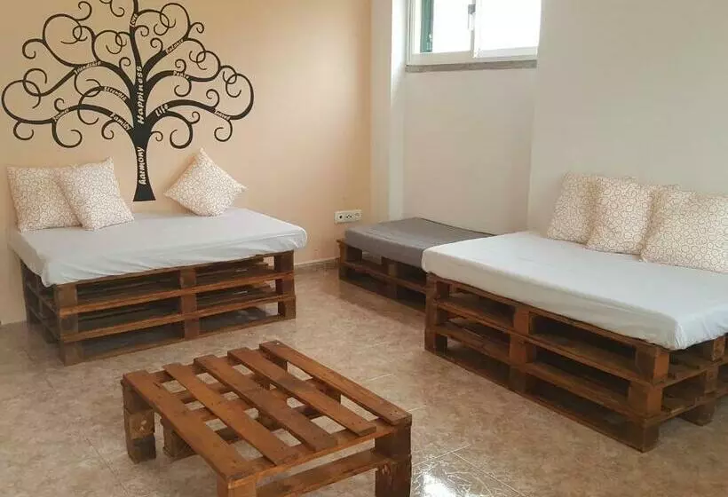 Retkeilymaja Zabava Odivelas