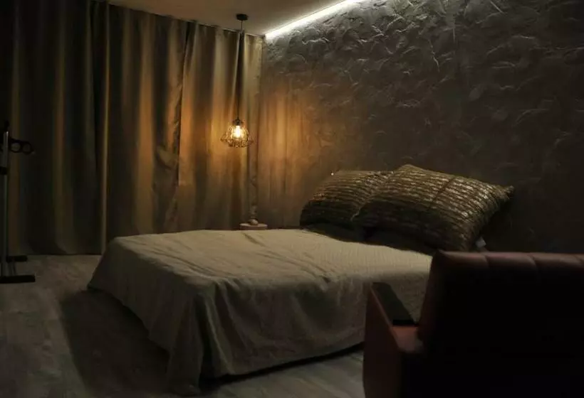 پانسیون Central Place With Lake View